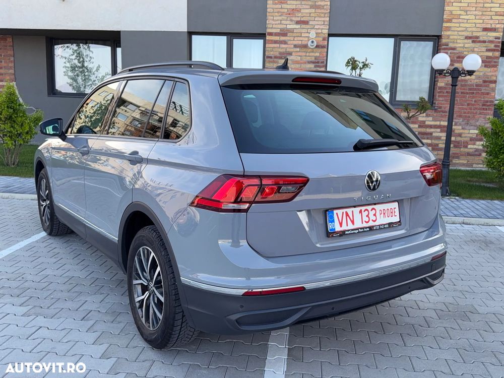Volkswagen Tiguan - 3
