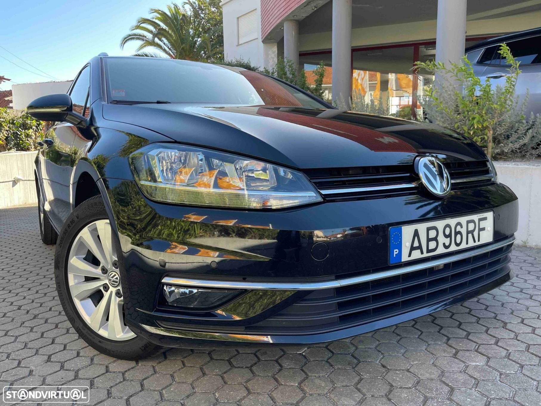 VW Golf 1.6 TDI Confortline - 1