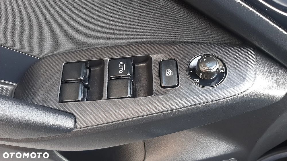 Mazda 3 SKYACTIV-G 120 Automatik Center-Line - 35