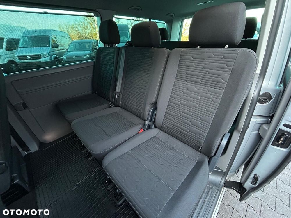 Volkswagen Caravelle 2.0 TDI L2 Comfortline 4Motion DSG - 9