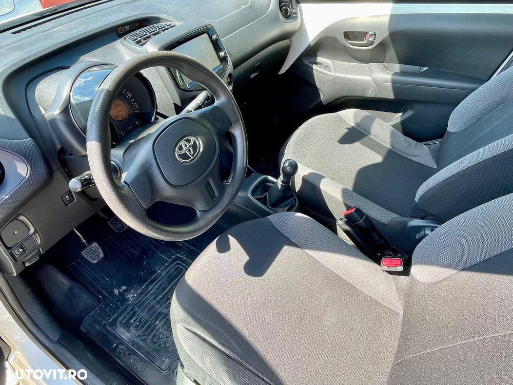 Toyota Aygo 1.0 X - play - 10