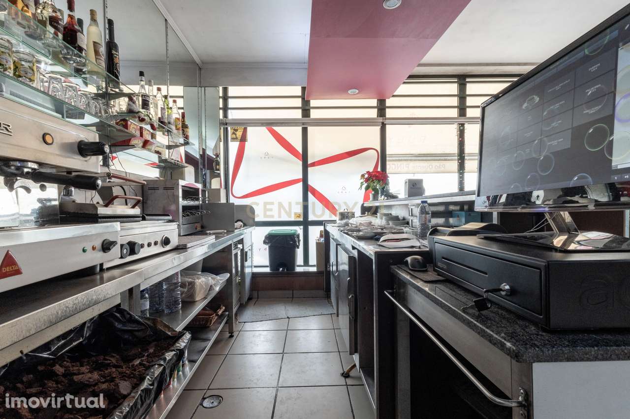 Trespasse de Café / Pão Quente – Santa Cruz do Bispo - Grande imagem: 5/26