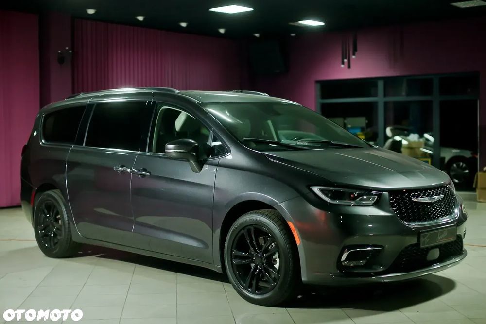 Chrysler Pacifica - 9