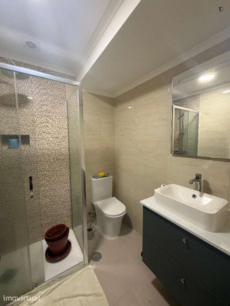 Quarto - localizado em Lisbon - Grande imagem: 4/6