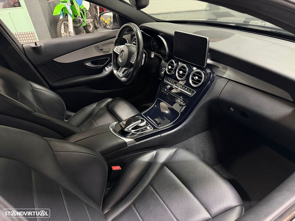 Mercedes-Benz C 300 h AMG Line - 23