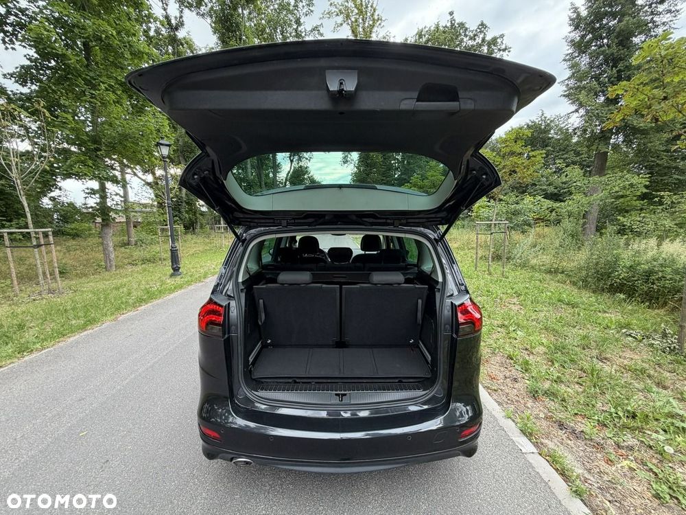Opel Zafira - 24