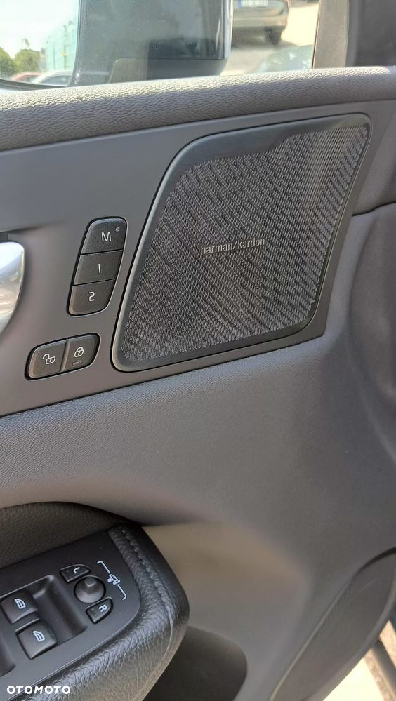 Volvo XC 60 B4 B Essential - 11
