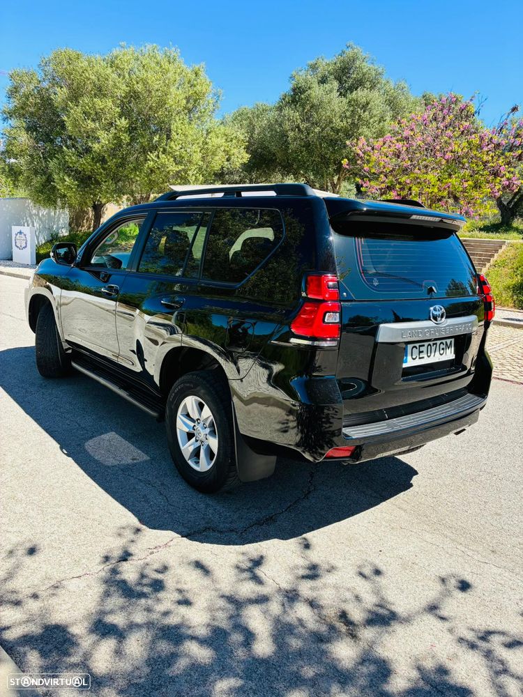 Toyota Land Cruiser 2.8 D-4D CA - 3