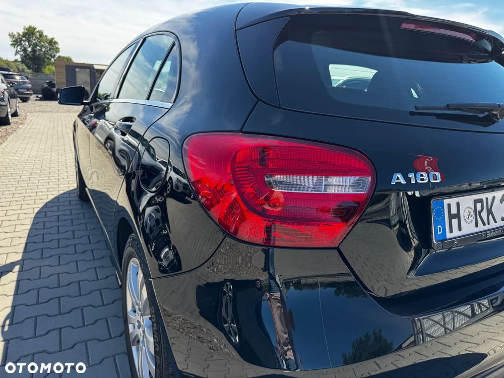 Mercedes-Benz Klasa A 180 (BlueEFFICIENCY) - 9