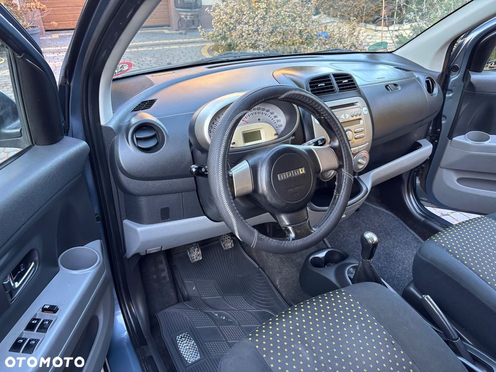 Daihatsu Sirion 1.3 - 12