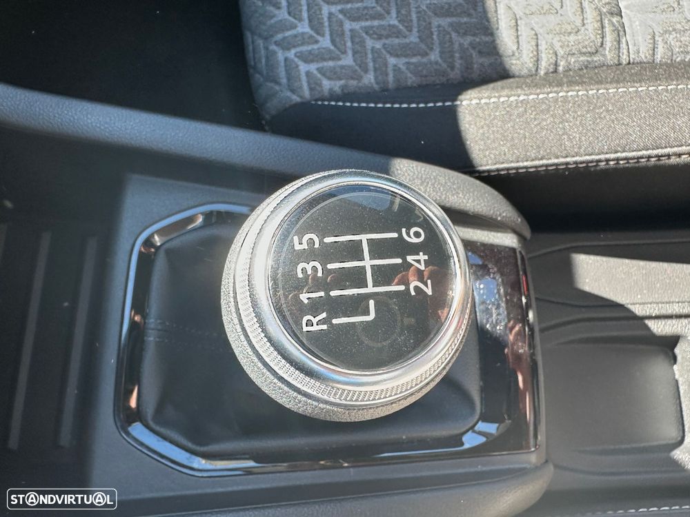 Renault Clio 1.0 TCe Limited Bi-Fuel - 24