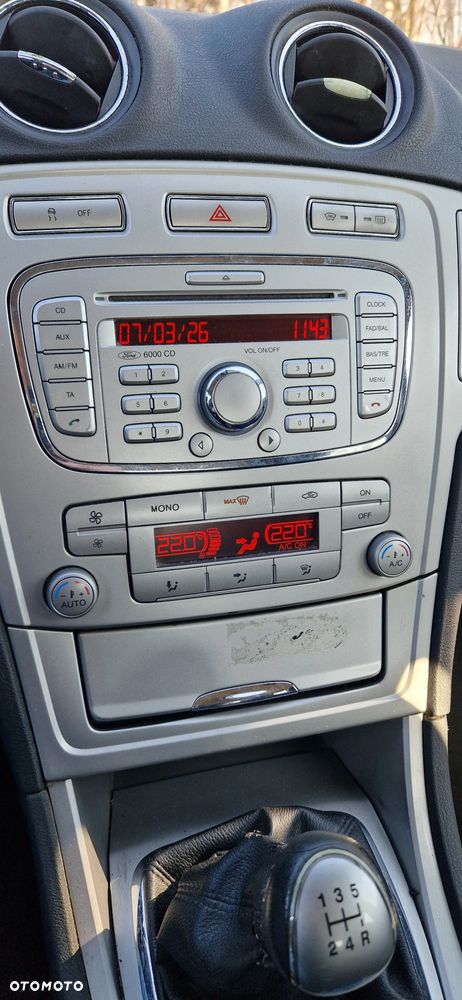 Ford Mondeo - 8