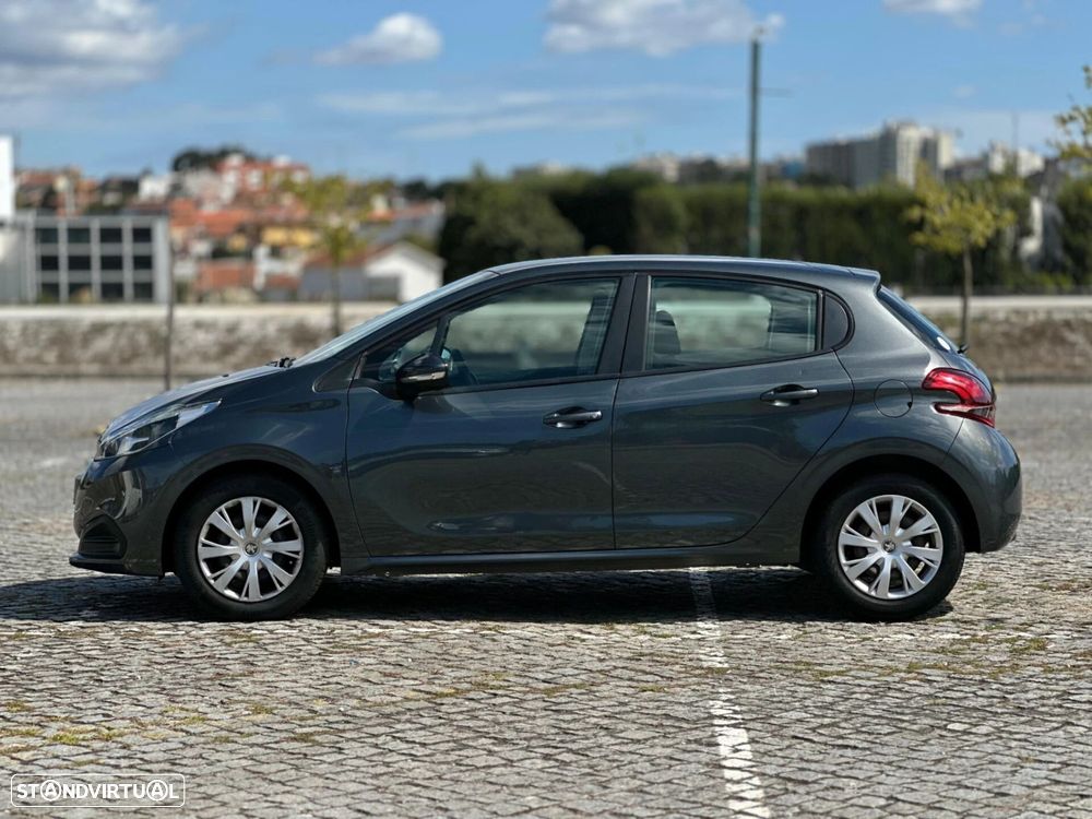 Peugeot 208 - 7