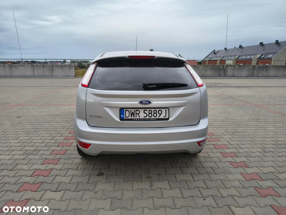 Ford Focus 1.6 16V Trend - 4