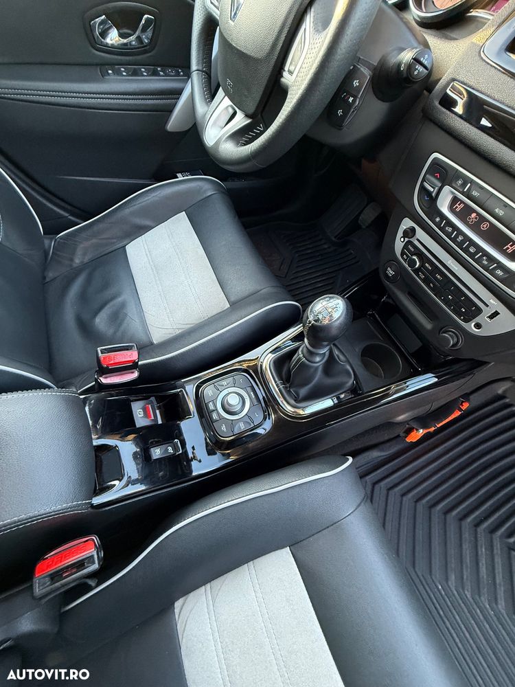 Renault Megane ENERGY dCi 110 Start & Stop Bose Edition - 15