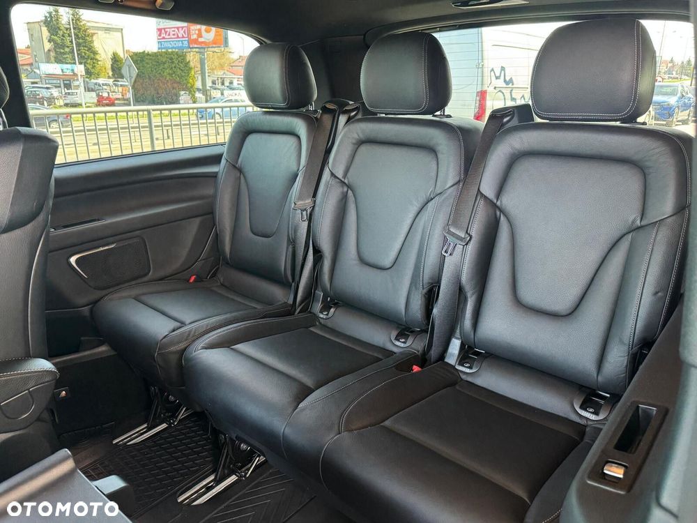 Mercedes-Benz Klasa V - 16