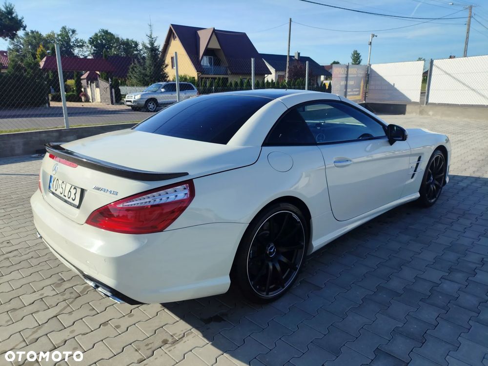 Mercedes-Benz SL 63 AMG - 21