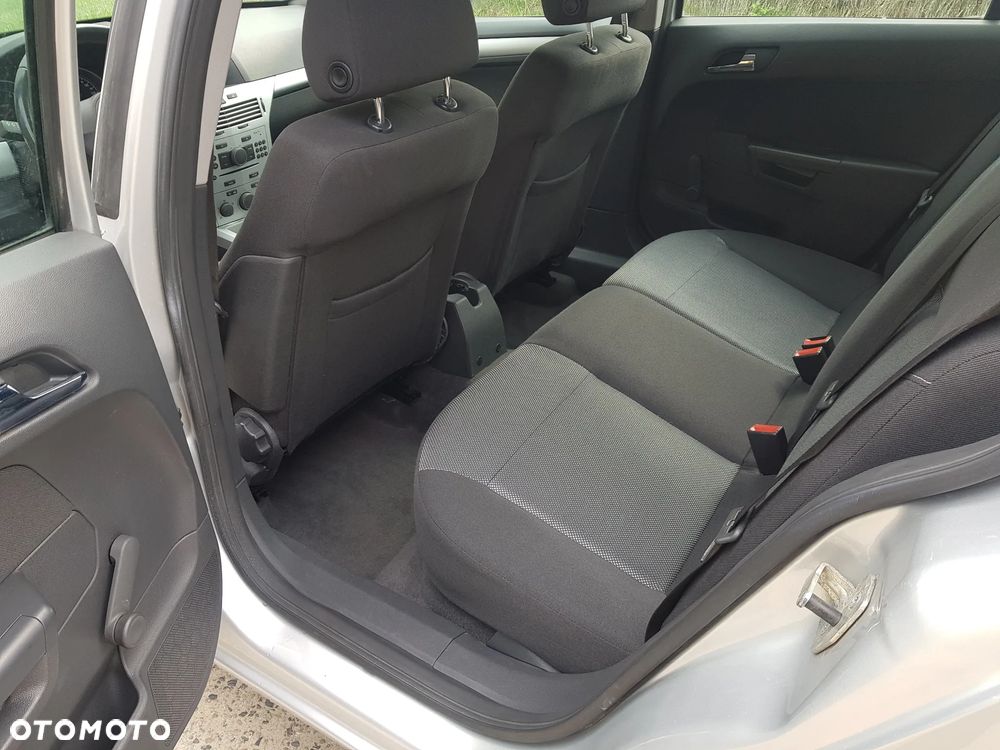 Opel Astra 1.6 Selection - 8