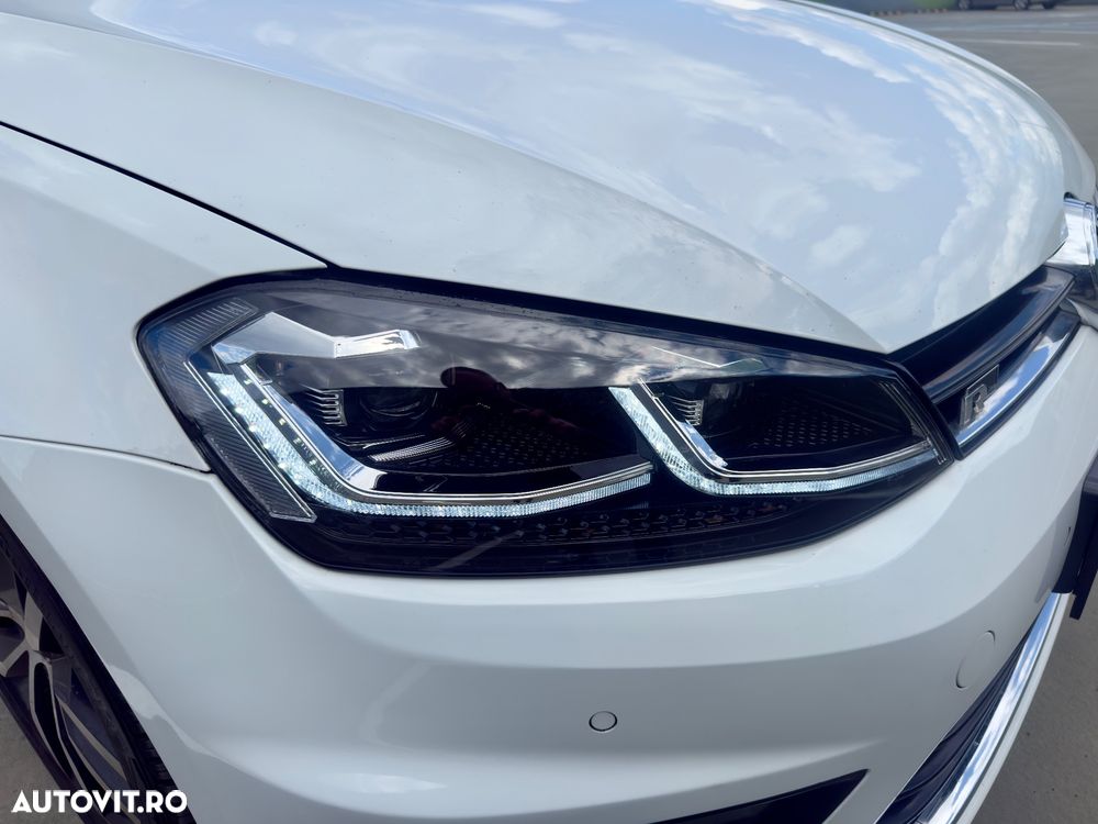Volkswagen Golf - 23