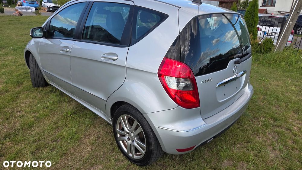 Mercedes-Benz A-Class 2011 photo 4