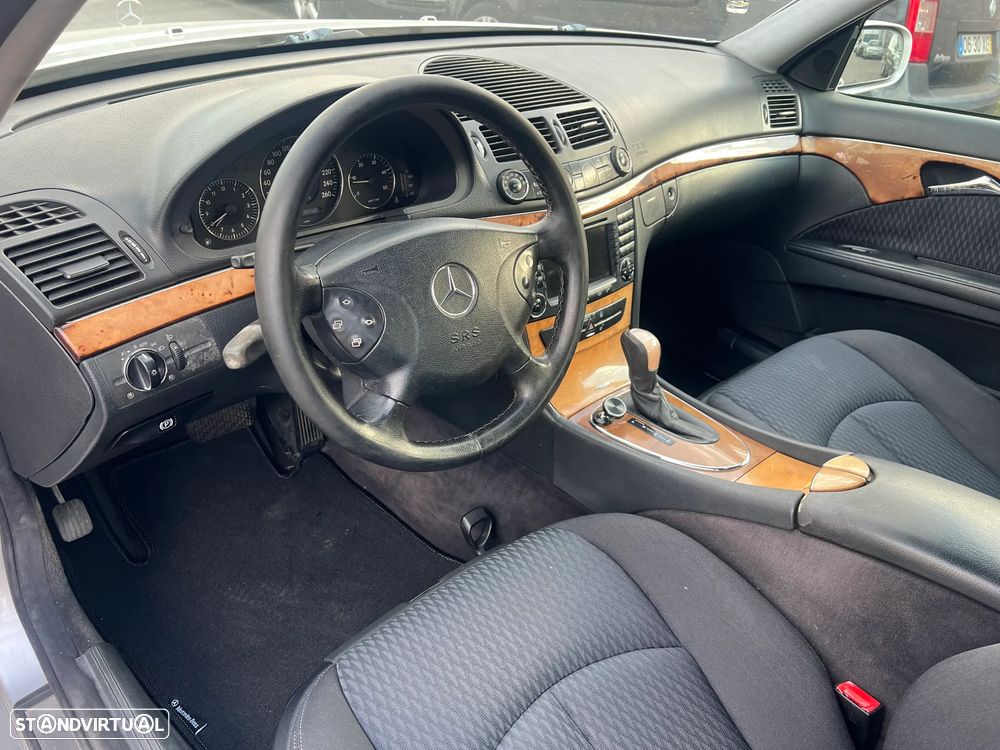 Mercedes-Benz E 220 CDI Auto Elegance - 11