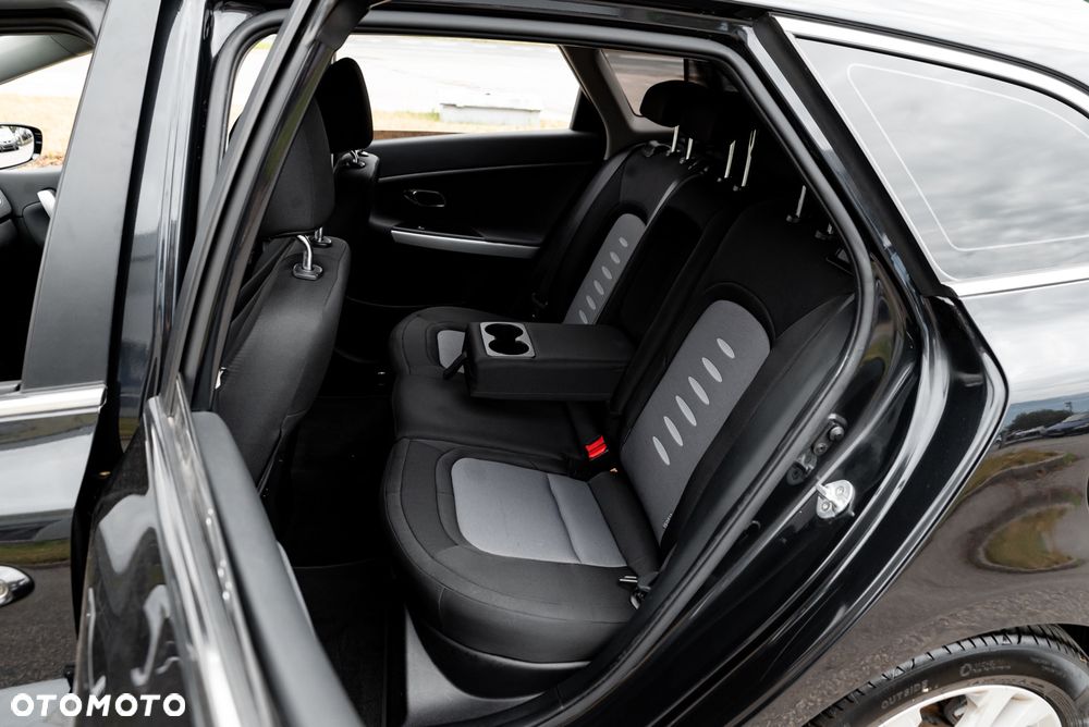 Kia Ceed 1.6 GDI DCT Platinum Edition - 26