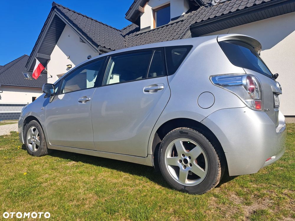 Toyota Verso 2.0 D-4D - 5