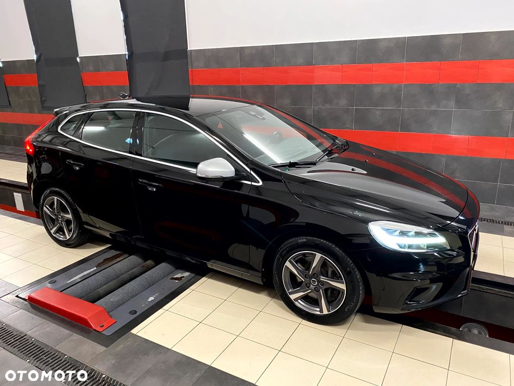 Volvo V40 D3 Drive-E R-Design Momentum - 6
