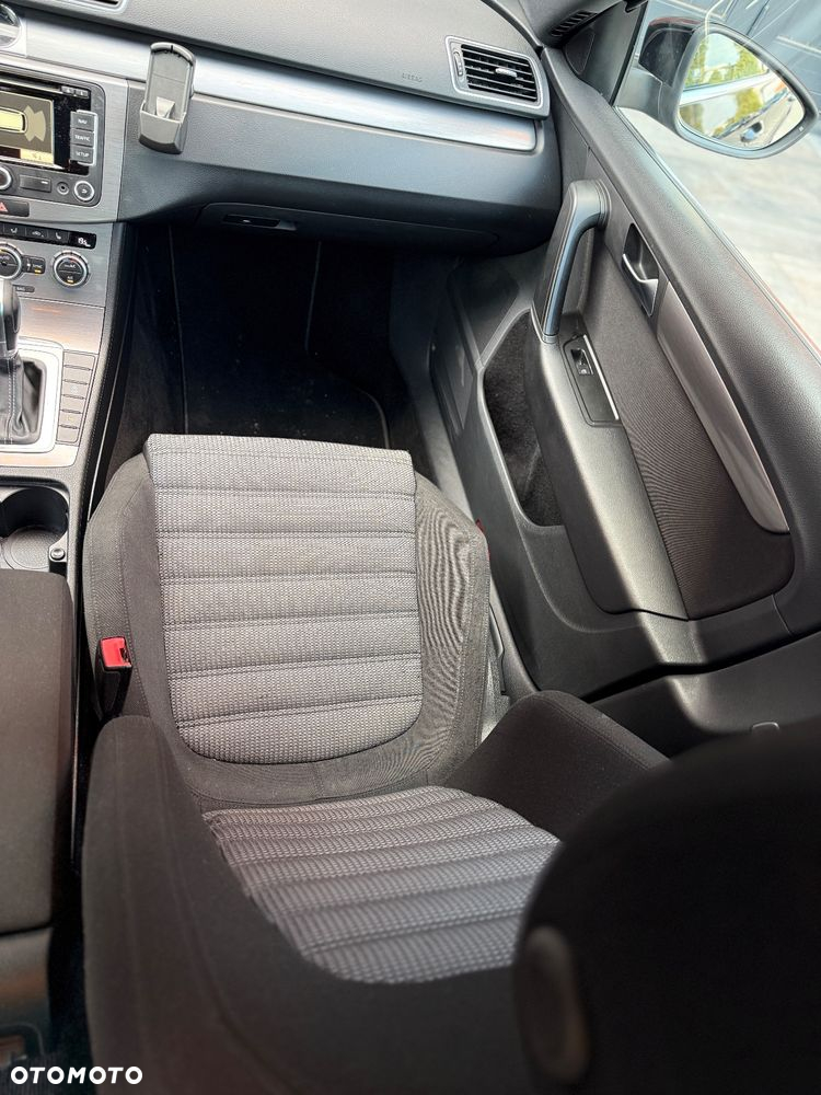 Volkswagen Passat 2.0 TDI Highline DSG - 17