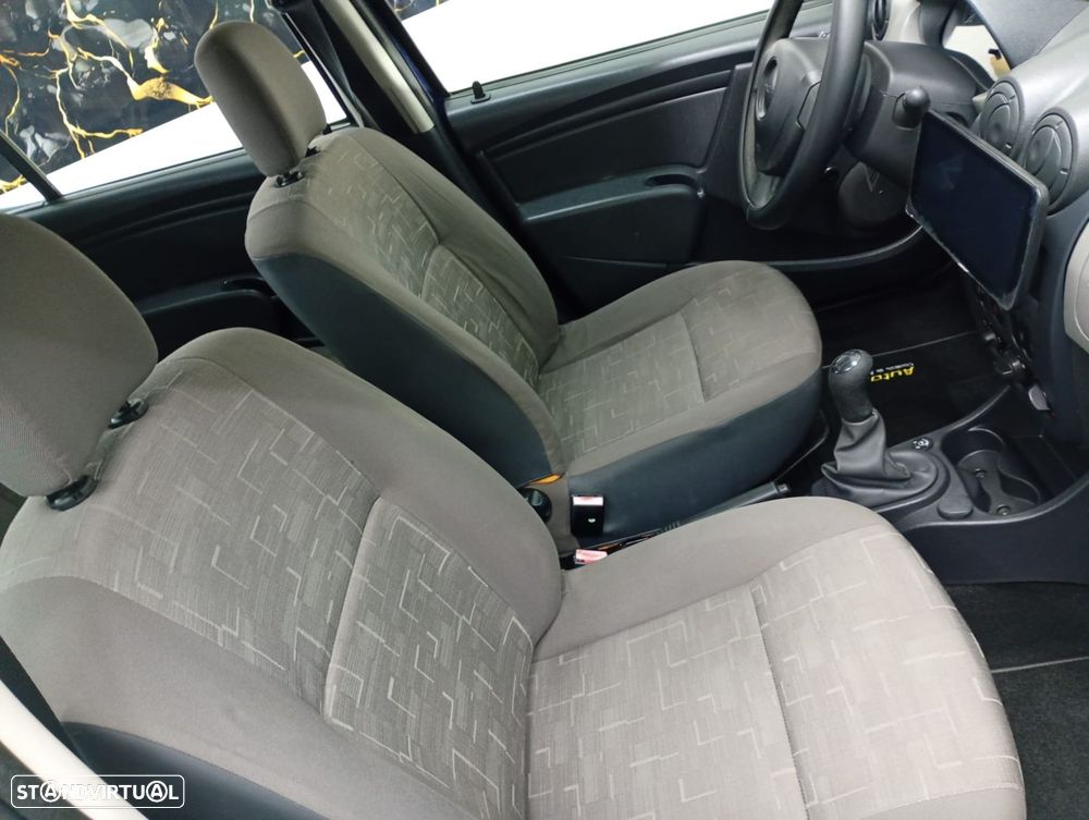 Dacia Sandero 1.2 16V SL 10 Anos Bi-Fuel - 19