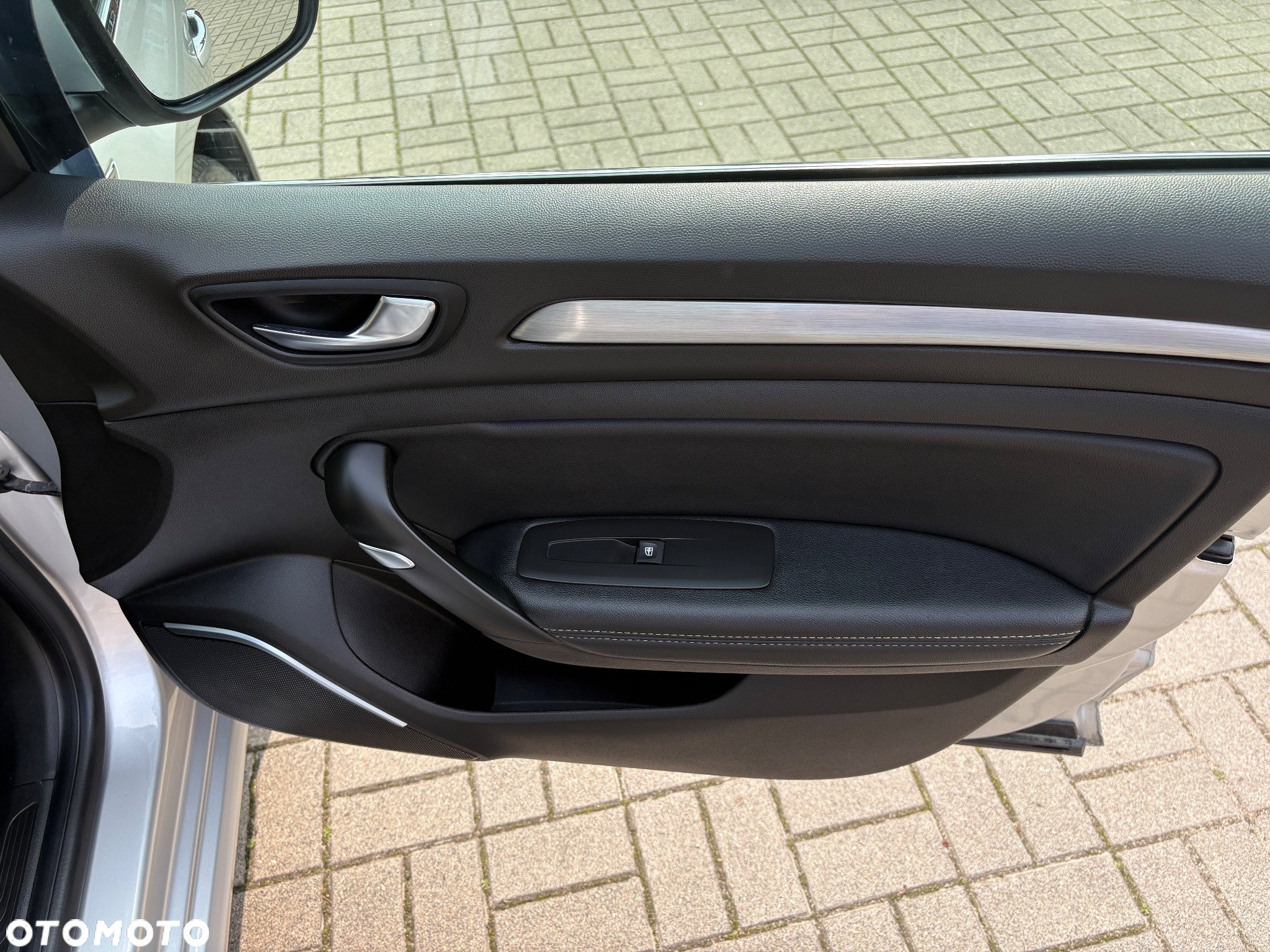 Renault Megane 1.3 TCe FAP Intens - 16