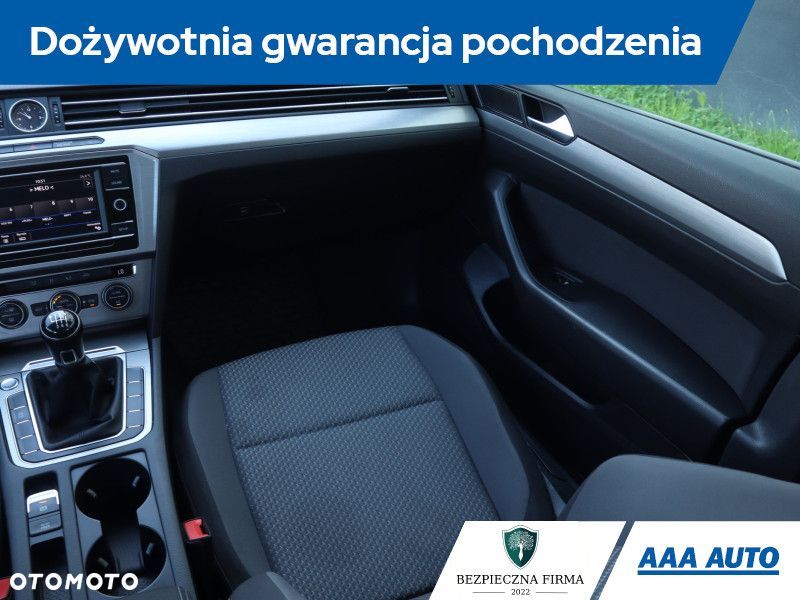 Volkswagen Passat Variant - 10
