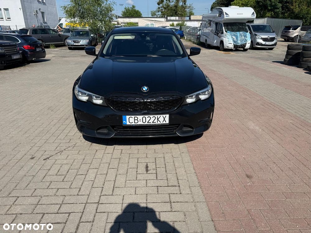 BMW Seria 3 318d - 2