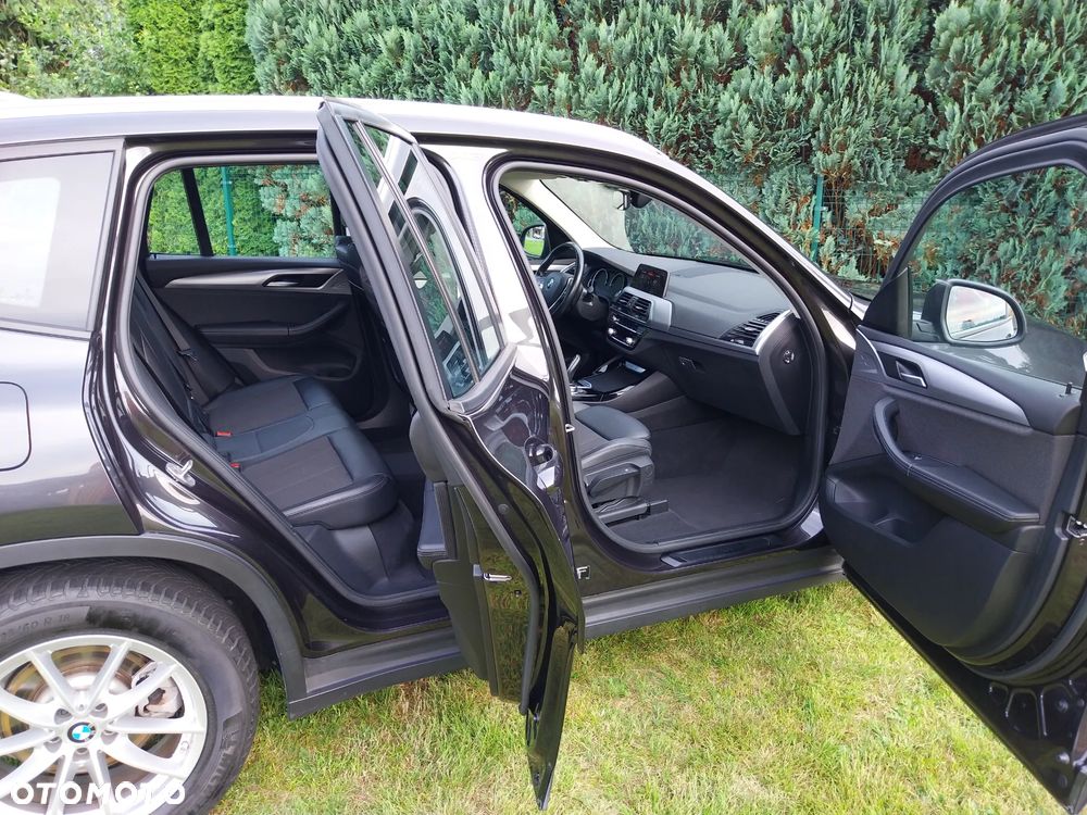 BMW X3 xDrive20d Business Edition - 13