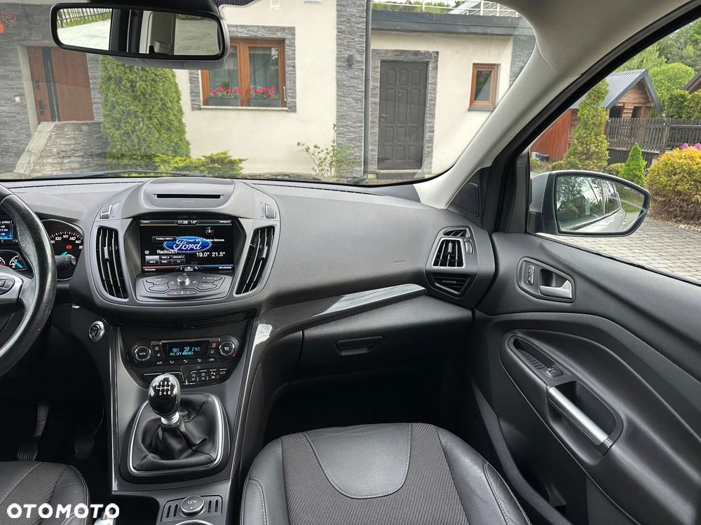 Ford Kuga 2.0 TDCi 4x4 ST-Line - 23