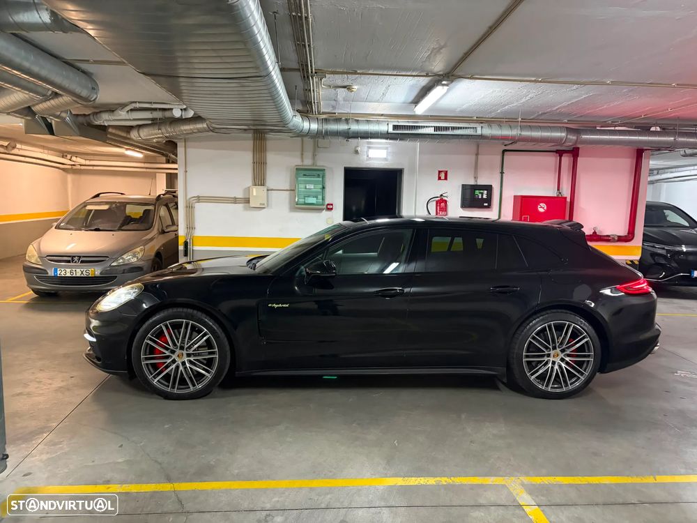Porsche Panamera Sport Turismo 4 E-Hybrid - 13