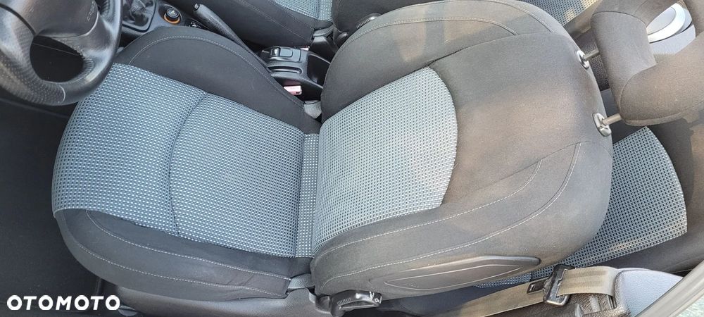 Peugeot 206 110 Quiksilver - 25