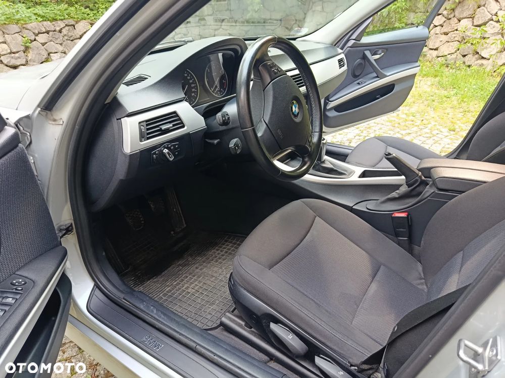 BMW Seria 3 318d DPF - 6
