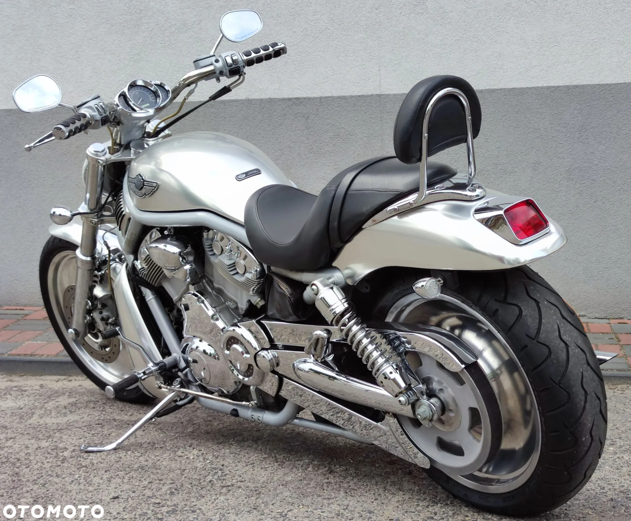 Harley-Davidson V-Rod Night Rod - 2