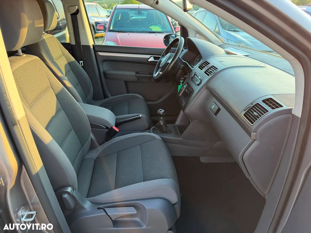 Volkswagen Touran - 7