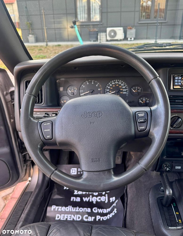 Jeep Grand Cherokee 5.9 Limited - 31