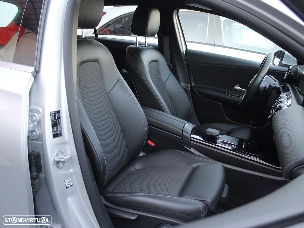 Mercedes-Benz A 250 e Style Plus - 13