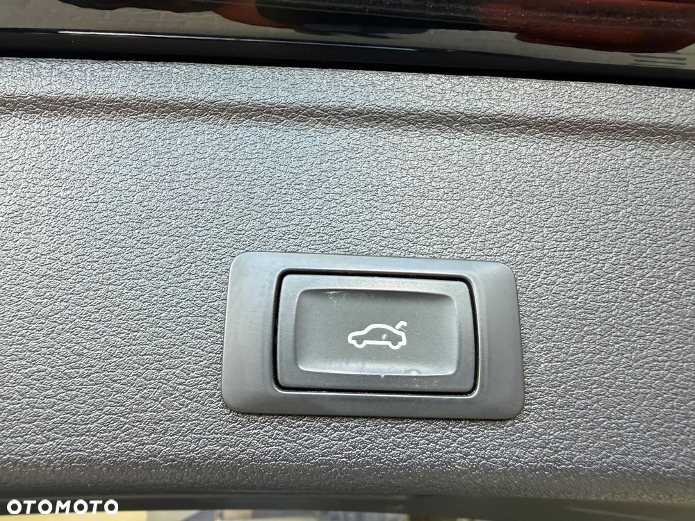 Audi A4 Avant 2.0 TDI quattro sport - 17