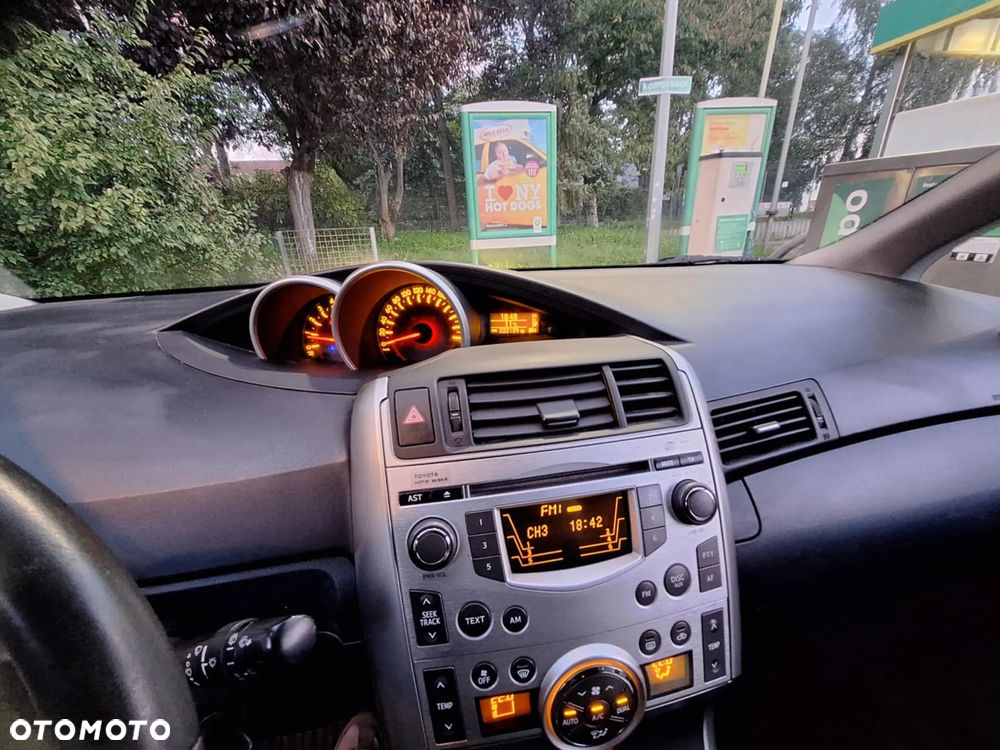 Toyota Verso 2.0 D-4D Luna 7os - 18