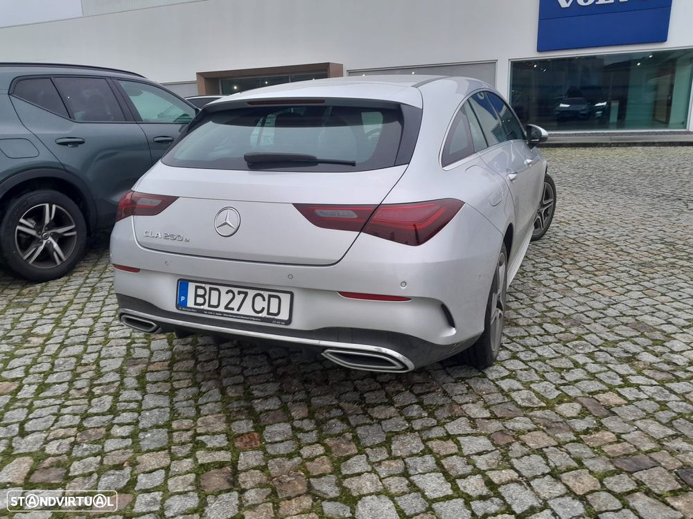 Mercedes-Benz CLA 250 e Shooting Brake AMG Line - 3