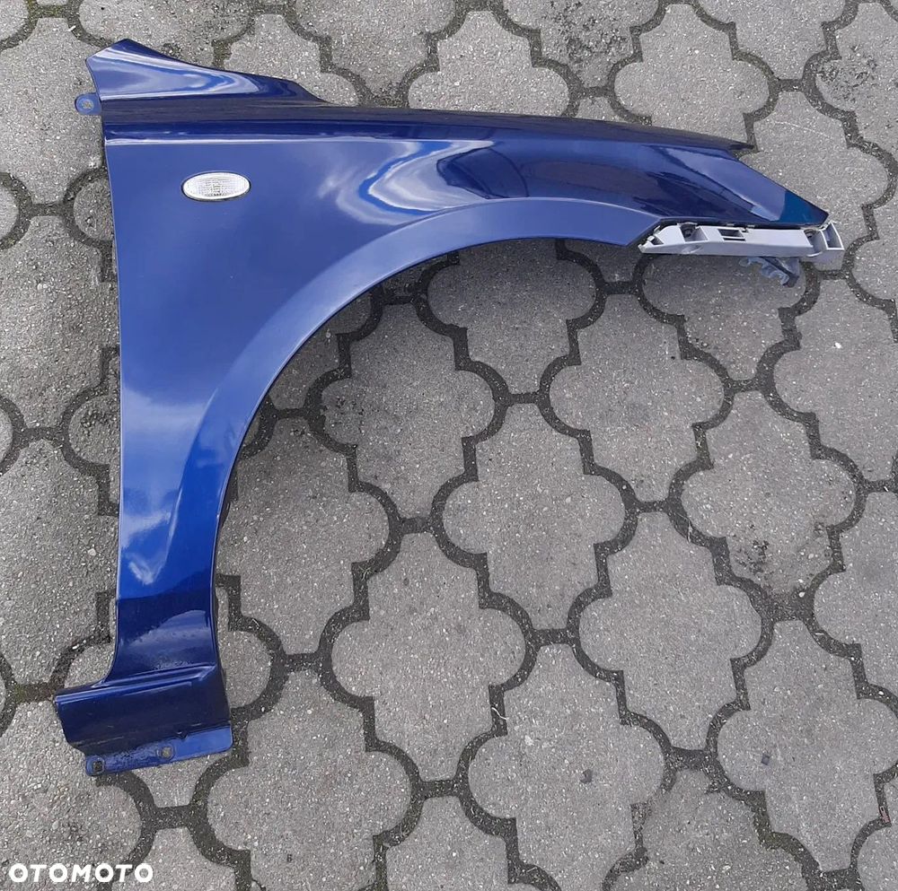 Mazda II 2 błotnik przedni przód PRAWY kolor: 27R i srebrny 2002-07r - 1