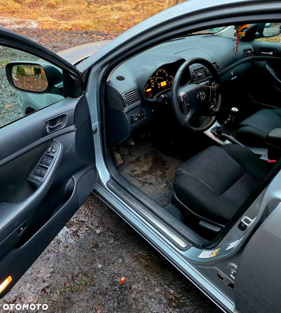 Toyota Avensis 2.2 D-4D Prestige - 7