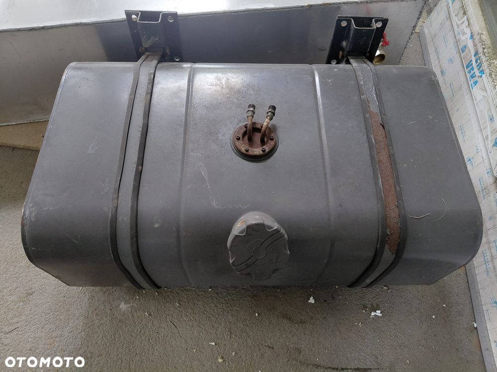 Zbiornik Paliwa 150 L Man izoterma chłodnia - 1