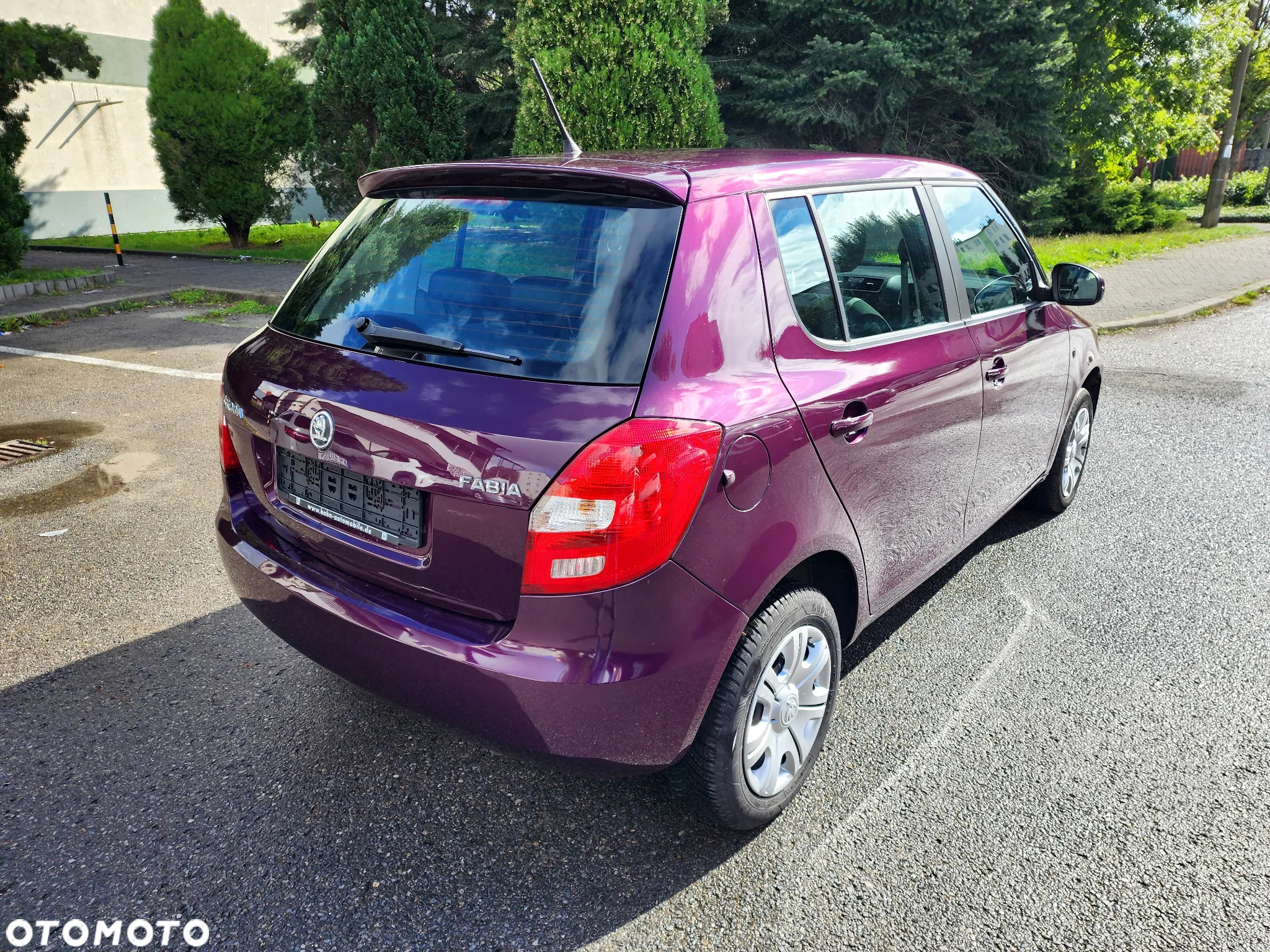 Skoda Fabia 1.2 HTP COOL Edition - 4