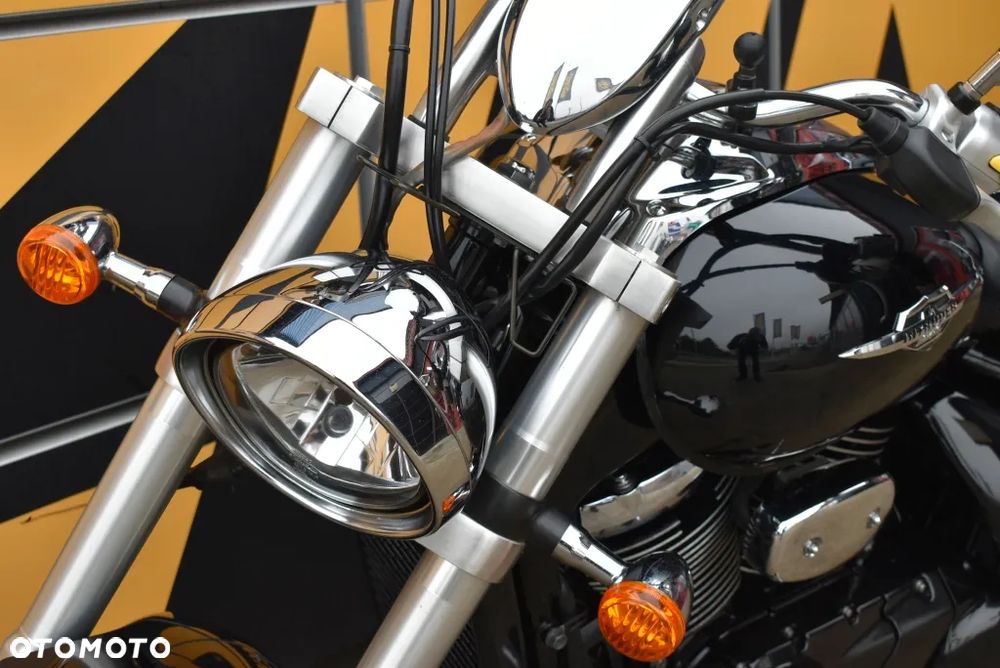 Suzuki Intruder - 24